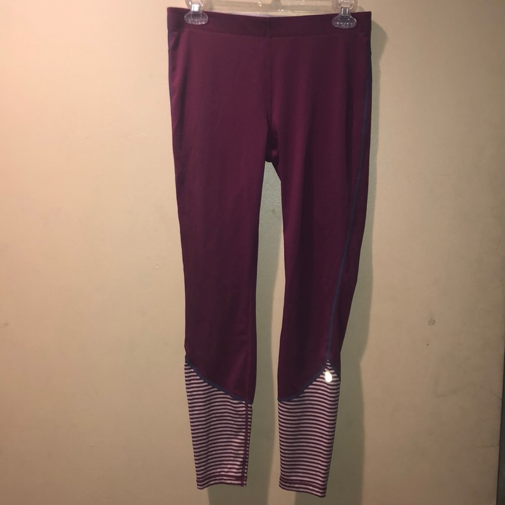 Roxy burgundy leggings